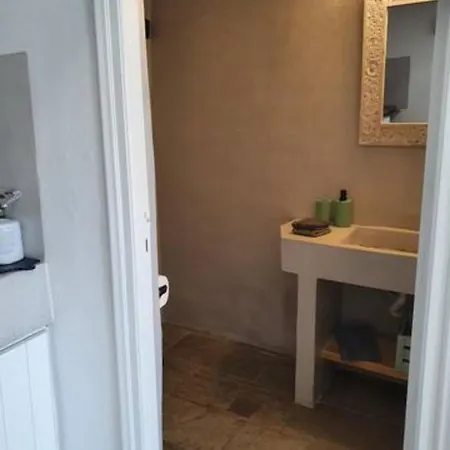 Merope Seaside House *